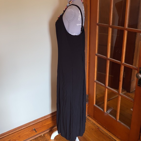 🌺Black Maxi Dress size Large 🌺 - Picture 3 of 8